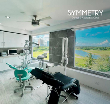 Slider image (4) Symmetry Clinics